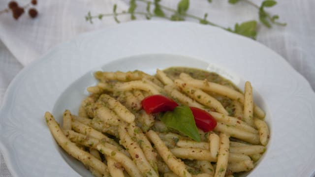 La pasta al pesto di sedano e limone