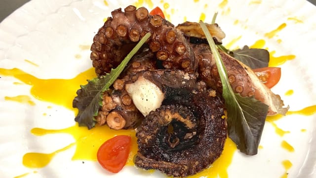 Polpo arrostito su crema di zucca