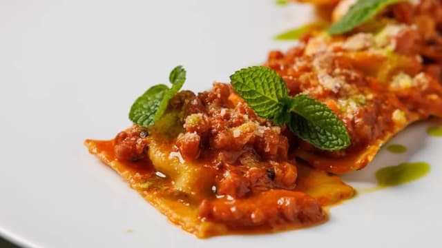 Ravioli di patate menta e pecorino al sugo di moscardini