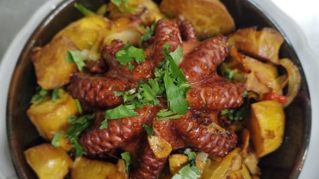 Polvo Assado com Batata Doce e Grelos Salteados | Rosted Octopus with Sweet Potato and Sautéed Turnip Tops
