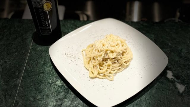 Spaghettone cacio e pepe