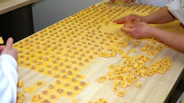 Tortellini tirati a mattarello