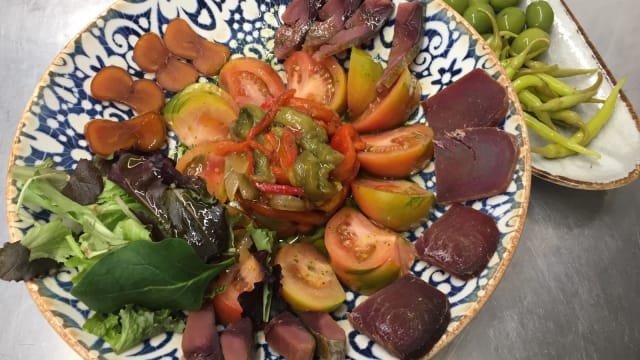 escalivada con salazones