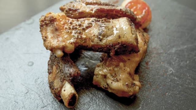 costillas ibericas, miel, moutarde