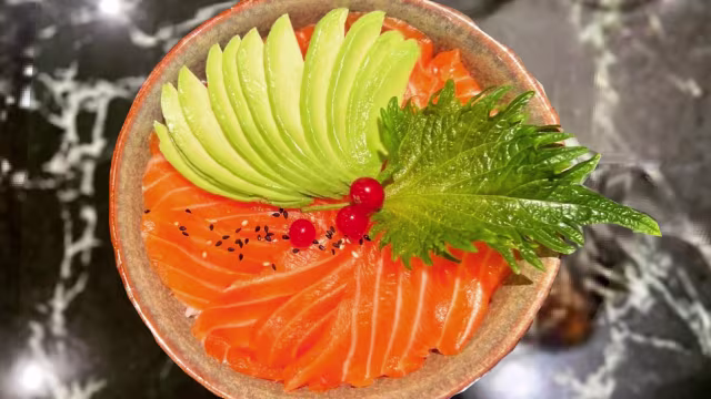 Tokyo Salon, Salon-de-Provence