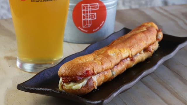 O Caçula Cervejaria, Porto