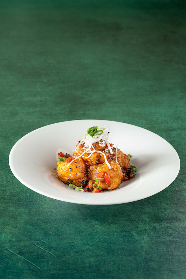 DAK TUÏGUIMM : beignets de poulets et ses herbes caramélisées / korean fried chicken