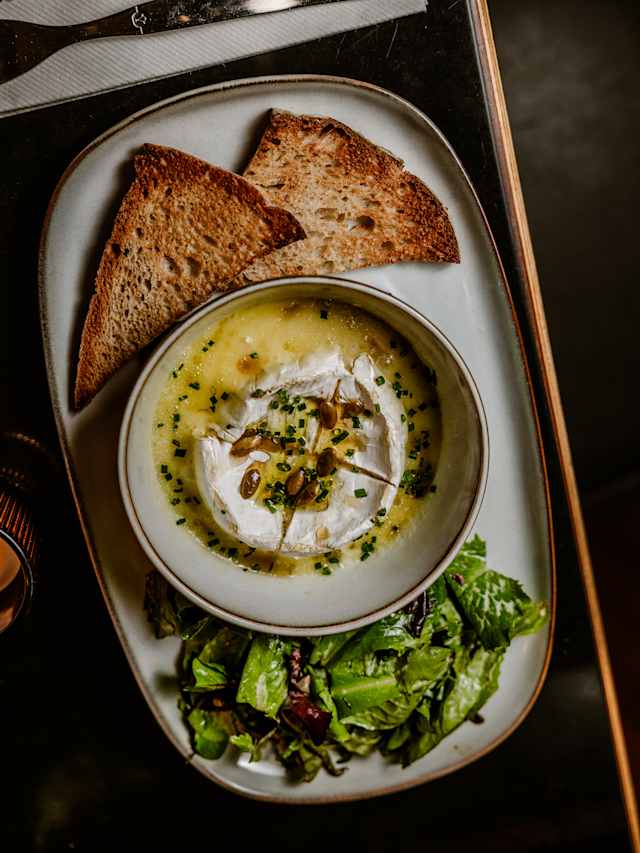 Camembert rôti au miel