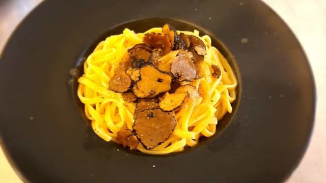 tagliolini al tartufo nero