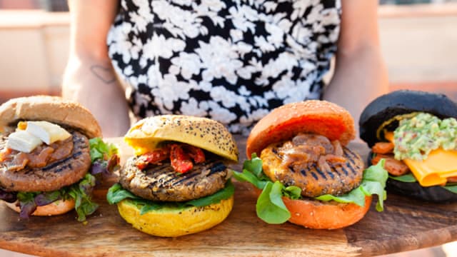 Magic, Passion, Happy y Vital Burger