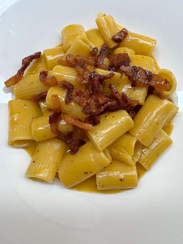 Mezze maniche alla carbonara