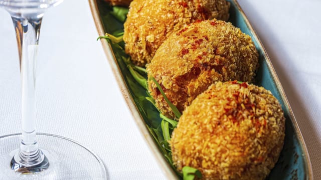 Nuestras croquetas de pulpo a la gallega
