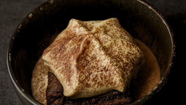 Tres leches de chocolate y lucuma