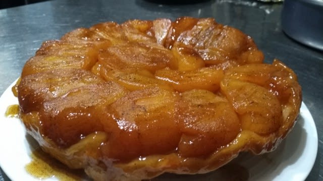 Tarte Tatin maison... sortie du four !