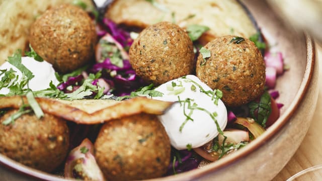 Croquette de cabillaud, légumes rapés et cream cheese