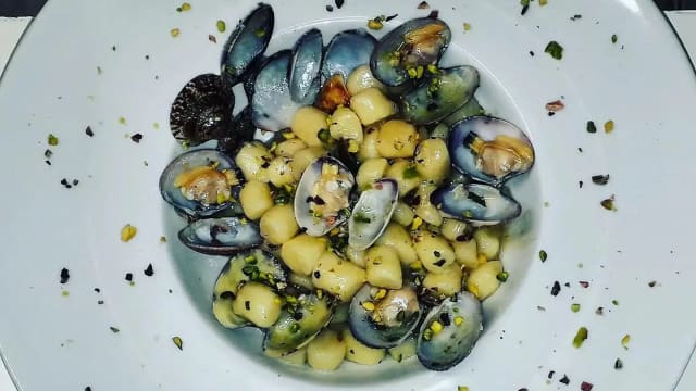 Gnocco vongole e pistacchio 