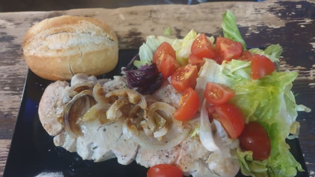 TAGLIATA DI POLLO