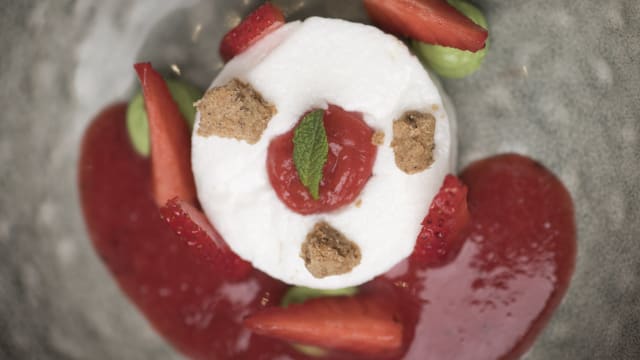 Ile flottante à le fraise
