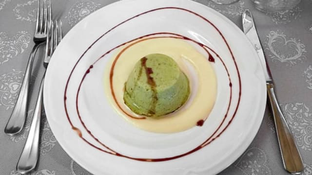 Sformatino di verdure con fonduta di pecorino