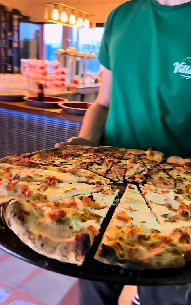 Pizza Village No Limit - 4