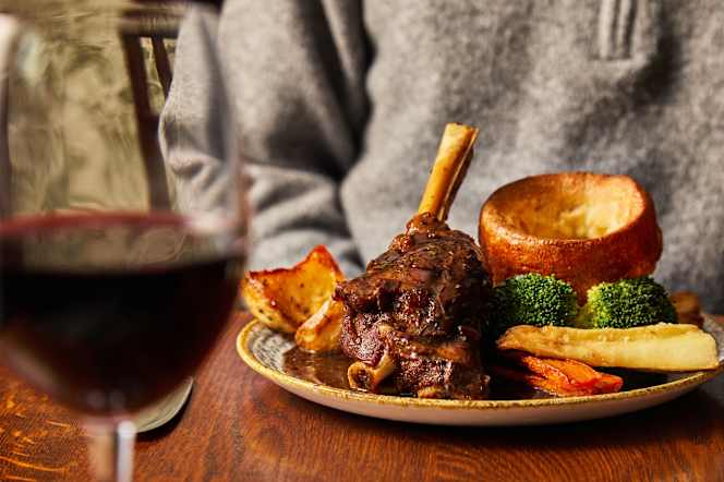 The Three Horseshoes Letchworth - 4