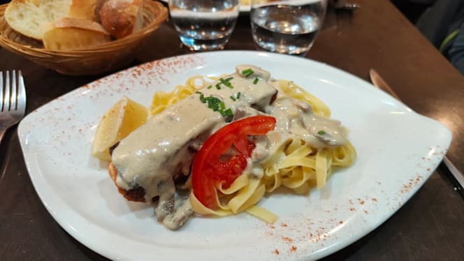 Le Cafe du Trone - 4