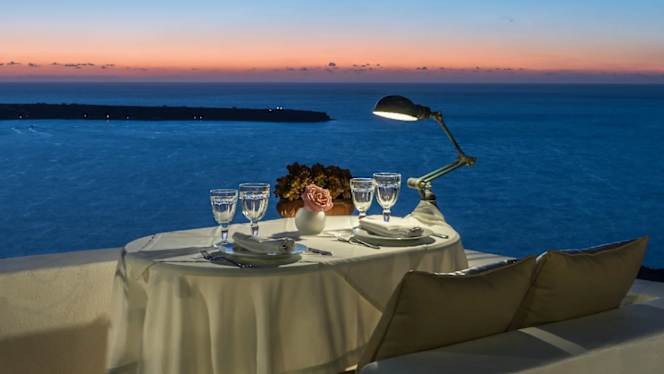 Fanari in Oia Restaurant - 4