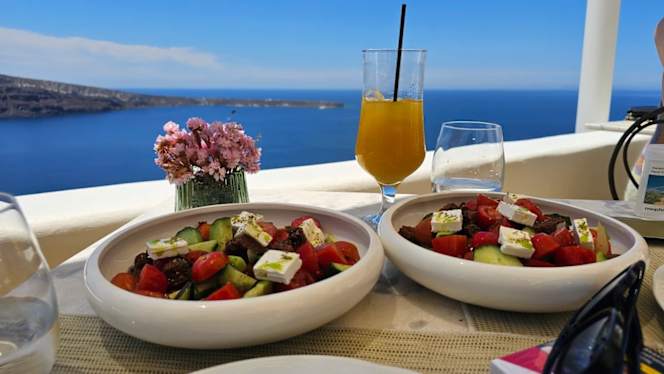 Fanari in Oia Restaurant - 5
