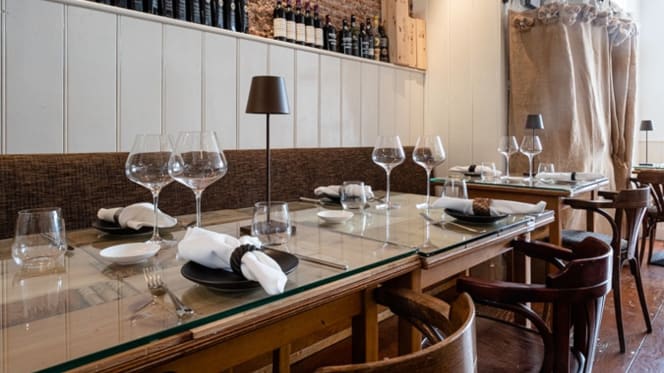 Momenti Italian Cuisine - 1