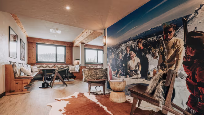 Alpensand Panoramic Restaurant & Social Club - 7