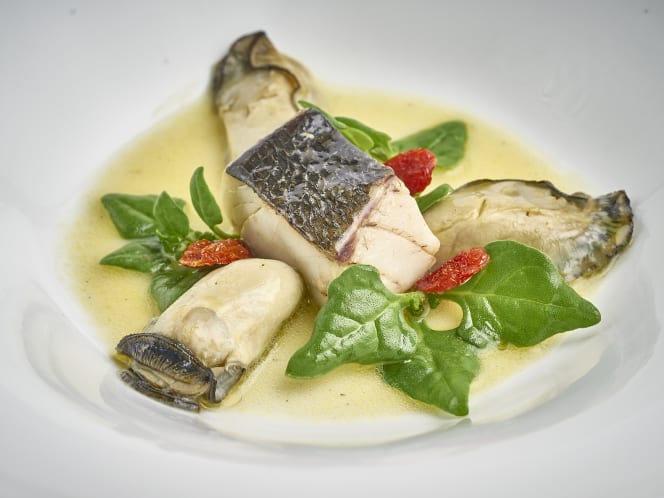 THE NIQ BAR & RESTAURANT - 6