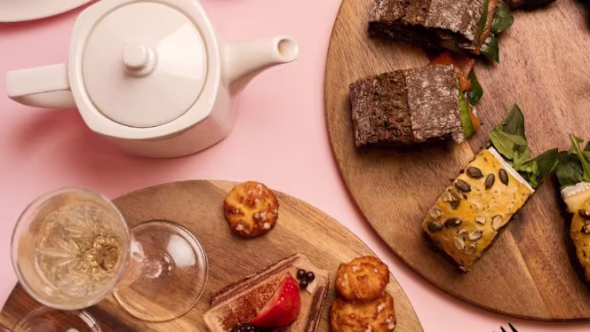 Paris Baguette - Canary Wharf - London - 5