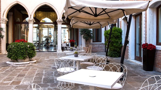 Antinoo's Lounge & Restaurant - 9