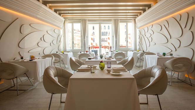 Antinoo's Lounge & Restaurant - 5