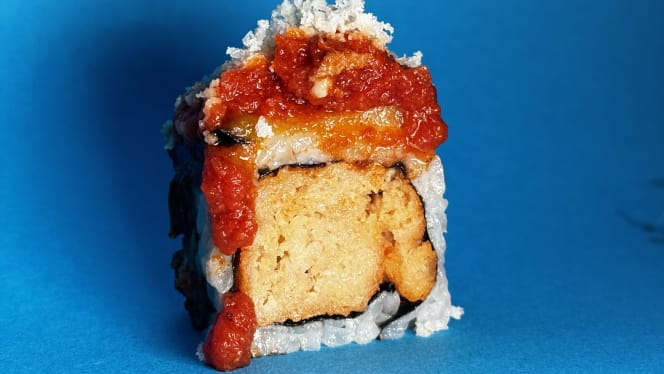 Fusion Sushi Lab & Lounge Bar - 5