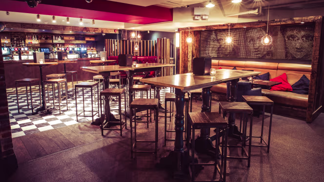 Core Bar London - 2