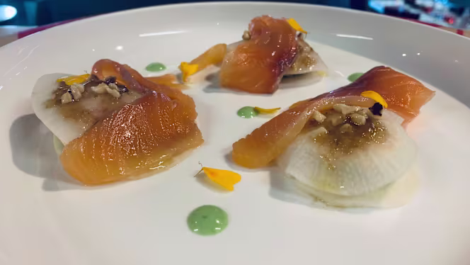 Le Chapeau Rouge - 1