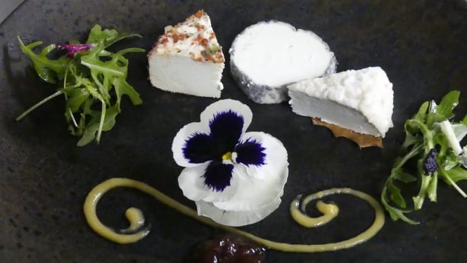 Le Chapeau Rouge - 5