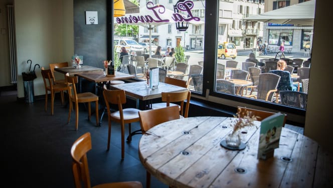 La Taverne Café - 7