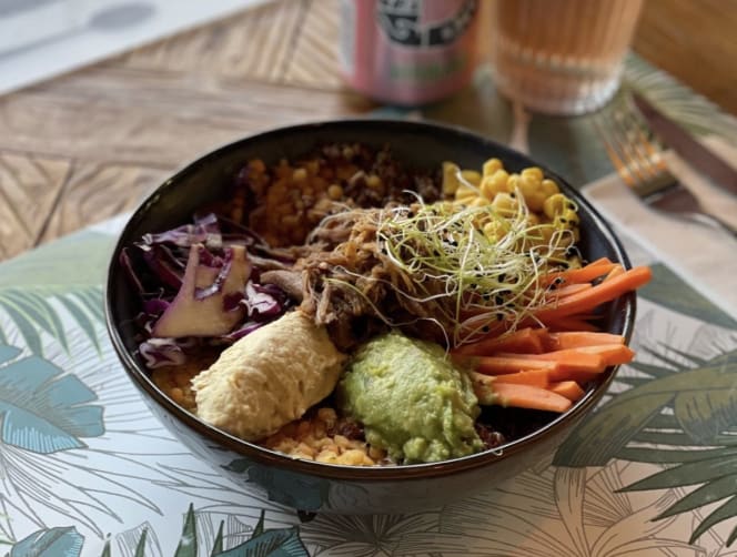 La Taverne Café - 3