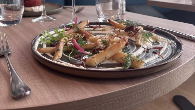 Kitchen & Bar at Courtyard By Marriott Paris Créteil - Creteil - 3