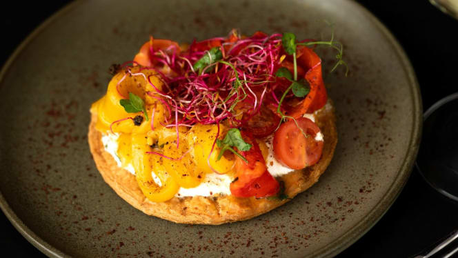 Kitchen & Bar at Courtyard By Marriott Paris Créteil - Creteil - 7