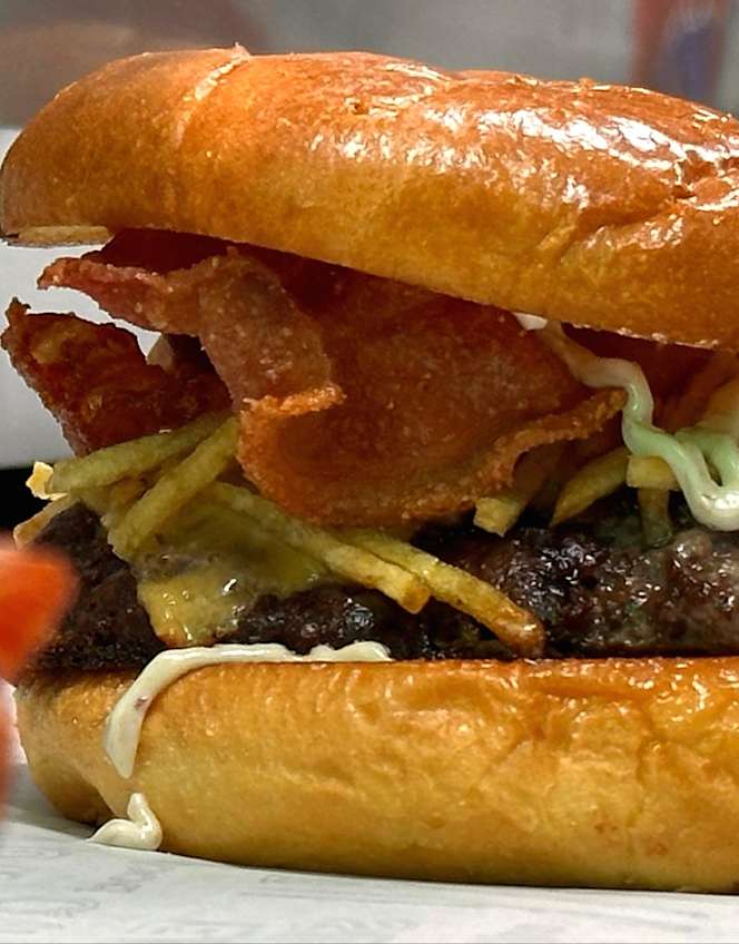 Kami's Burger - 3