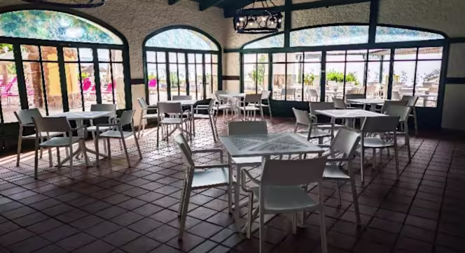 Aguadulce pool club & restaurant - 8