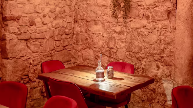 Castrum Wine Bar & Bistro - 8