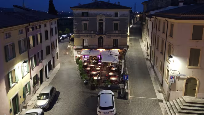 Castrum Wine Bar & Bistro - 4