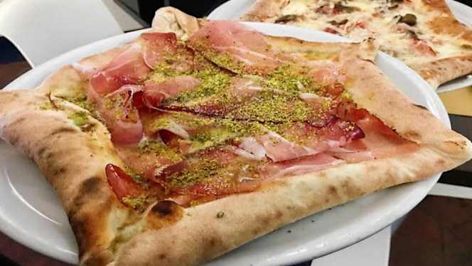 Eat Pizzeria - 6