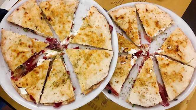 Eat Pizzeria - 5