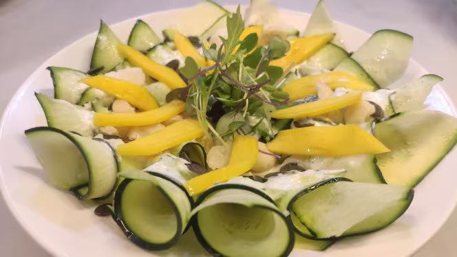 Vino y Rosas Home Food - 4