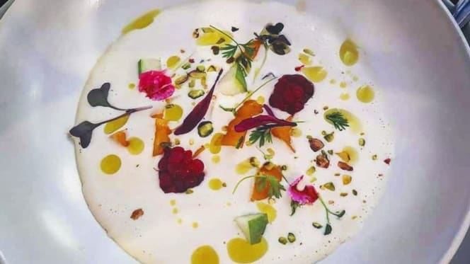 Vino y Rosas Home Food - 8